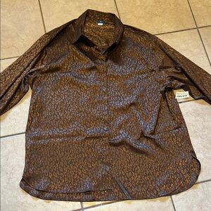 Old Navy Satin Brown leopard print women’s button up blouse size XL